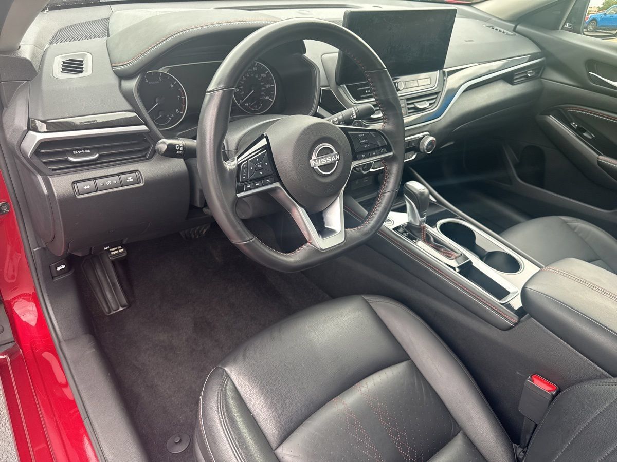 Used 2023 Nissan Altima 2.5 SR w/ SR Premium Package FWD image 19