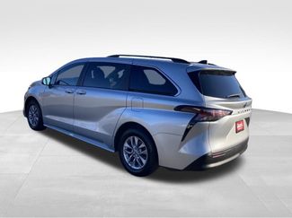 Used 2024 Toyota Sienna XLE video 3