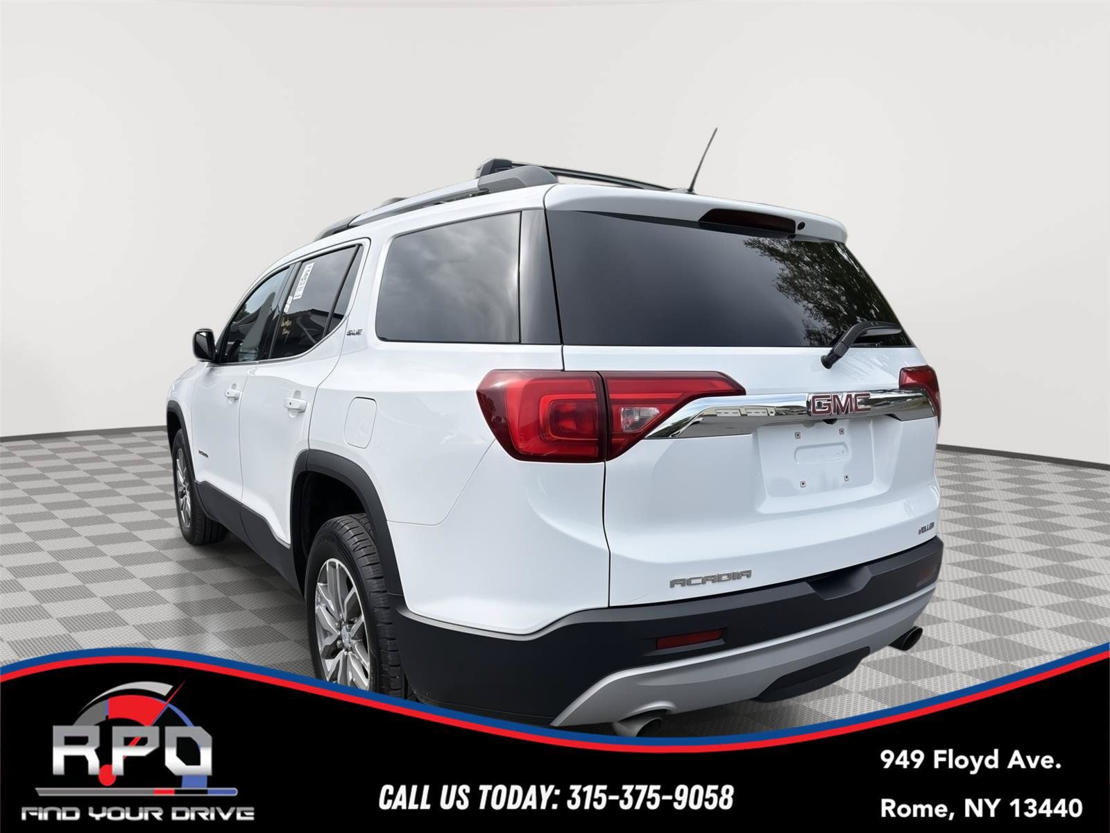 Used 2017 GMC Acadia SLE AWD/4WD image 2