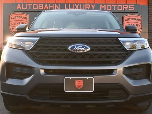 Used 2021 Ford Explorer 4WD image 2