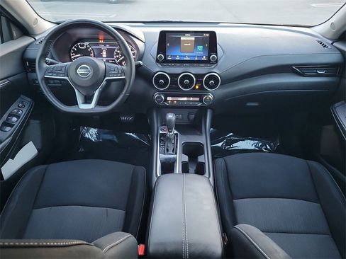 Used 2021 Nissan Sentra SV image 9
