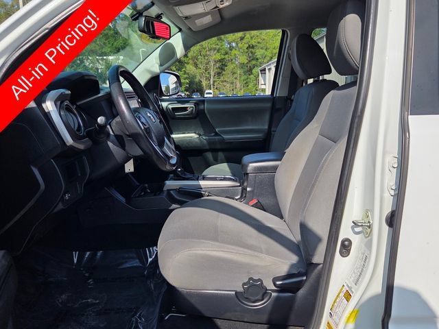 Used 2017 Toyota Tacoma SR5 w/ Tow Package RWD image 9