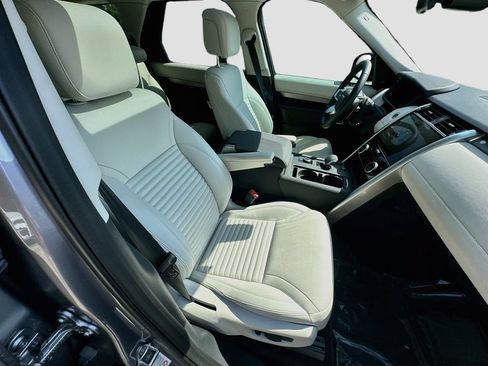 Certified 2025 Land Rover Discovery Dynamic SE AWD/4WD image 29