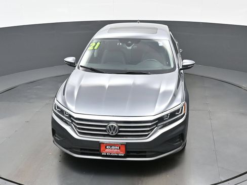 Used 2021 Volkswagen Passat 2.0T SE FWD image 38