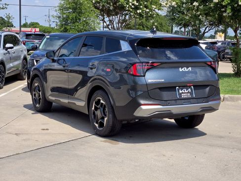 New 2026 Kia Sportage EX FWD image 4