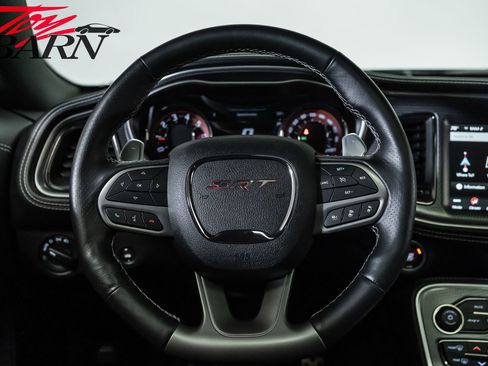 Used 2020 Dodge Challenger SRT Hellcat RWD image 31