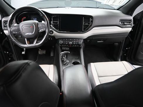 Used 2024 Dodge Durango GT RWD image 25