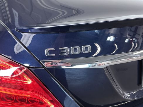Used 2017 Mercedes-Benz C 300 Sedan image 23