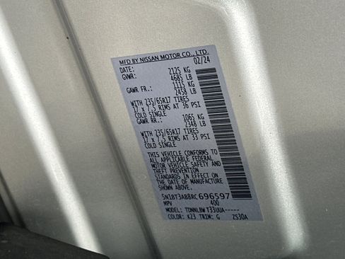 Used 2024 Nissan Rogue S image 32