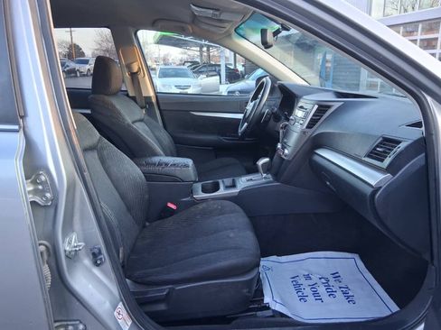 Used 2010 Subaru Outback 2.5i Premium AWD/4WD image 17