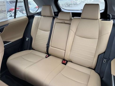 Used 2025 Toyota RAV4 Limited image 8