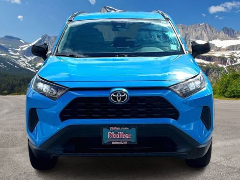 Used 2021 Toyota RAV4 LE w/ Carpet Mat Package (TMS) AWD/4WD image 3