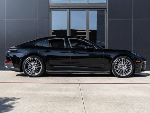 Certified 2026 Porsche Panamera 4 AWD/4WD image 12