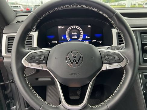 Used 2023 Volkswagen Atlas Cross Sport SE AWD/4WD image 15