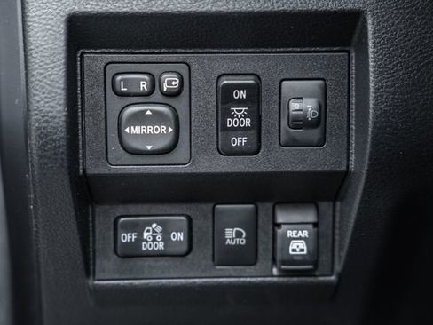 Used 2021 Toyota Tundra Platinum image 50