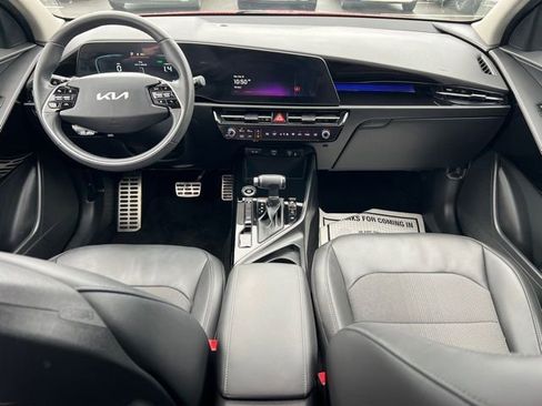 Certified 2023 Kia Niro EX Touring image 14