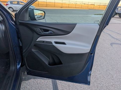 Used 2023 Chevrolet Equinox LS w/ LS Convenience Package image 5