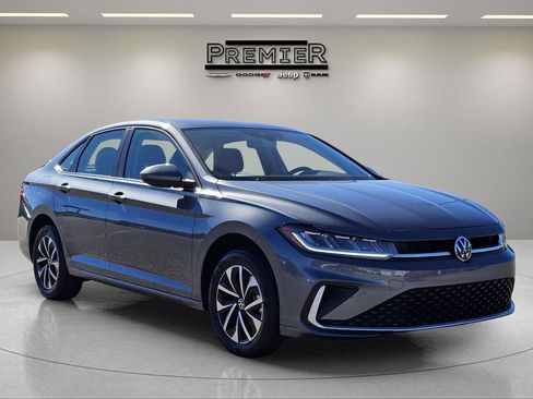 Used 2025 Volkswagen Jetta S image 5