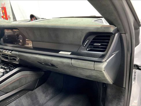 Used 2025 Porsche 911 GT3 RS image 25