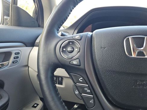 Used 2023 Honda Ridgeline RTL-E image 32