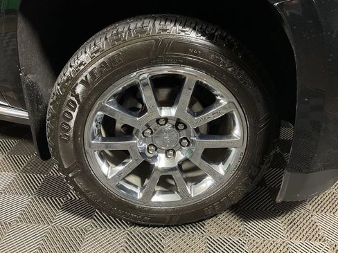 Used 2017 GMC Yukon Denali w/ Open Road Package image 37