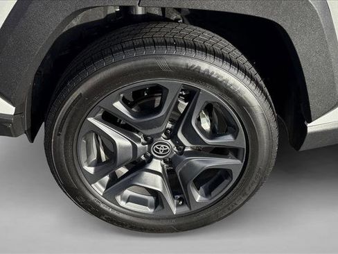 Used 2024 Toyota RAV4 Adventure image 9