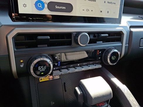 Used 2025 Toyota Tacoma TRD Off-Road w/ TRD Off Road Premium Package image 21