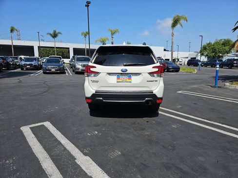 Used 2023 Subaru Forester Premium AWD/4WD image 6