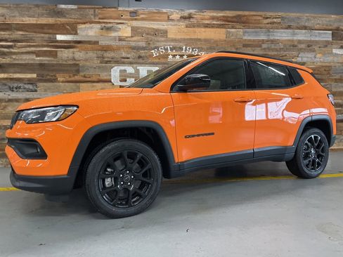New 2026 Jeep Compass Latitude image 15
