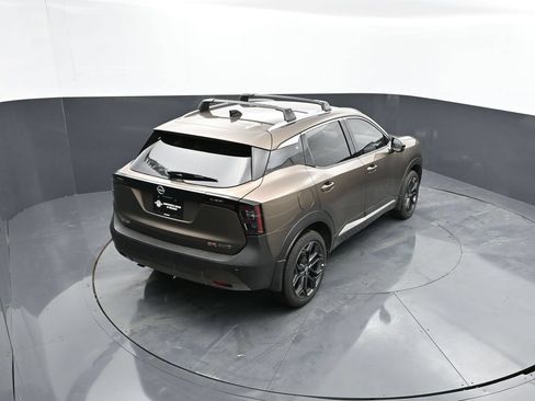 New 2026 Nissan Kicks SR w/ SR Premium Package AWD/4WD image 13