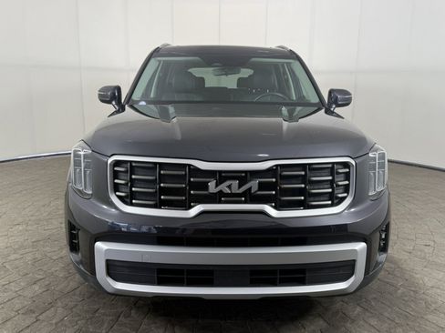 Used 2025 Kia Telluride S FWD image 2