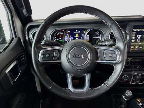 Used 2023 Jeep Wrangler Unlimited Sahara w/ Cold Weather Group image 11