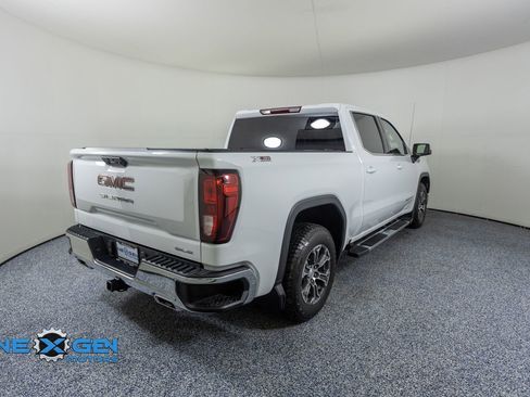 Used 2023 GMC Sierra 1500 SLE AWD/4WD image 7