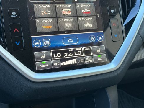 Used 2024 Subaru Ascent Premium w/ Convenience Package image 23