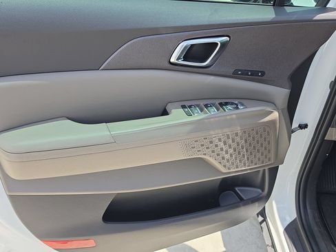 New 2026 Kia Carnival SX FWD image 18