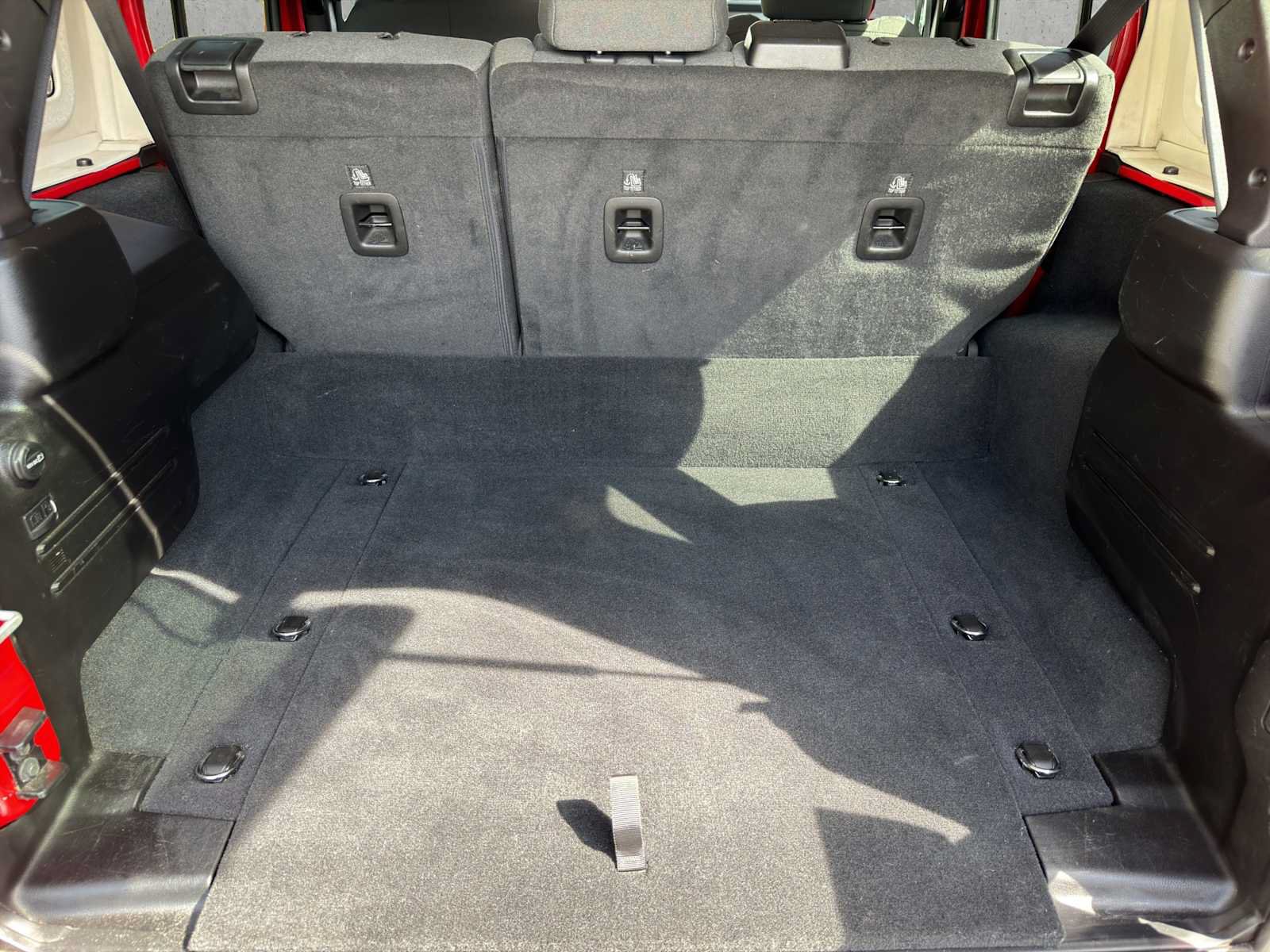 Used 2024 Jeep Wrangler Unlimited Sahara AWD/4WD image 22