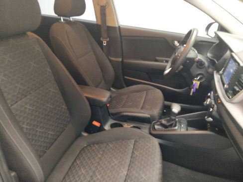 Used 2019 Kia Rio S FWD image 21