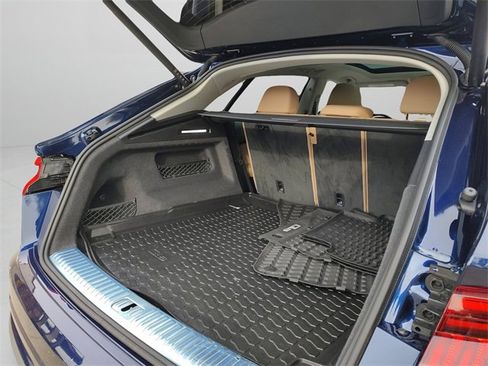 Used 2023 Audi Q8 Premium Plus image 33