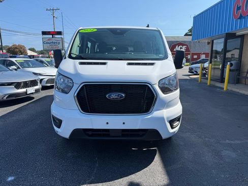 Used 2024 Ford Transit 350 XLT RWD image 4