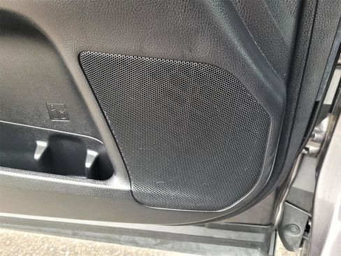 Used 2019 Toyota Highlander LE image 20