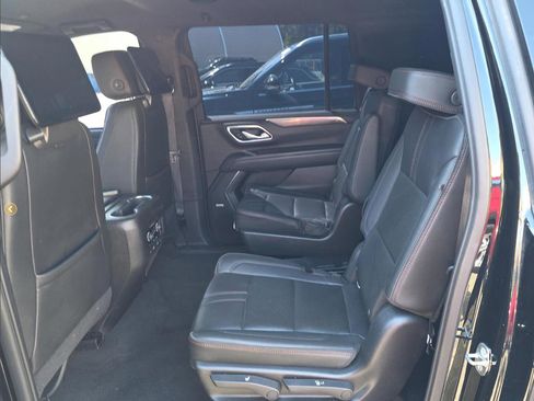 Used 2021 Chevrolet Suburban RST w/ Luxury Package image 8