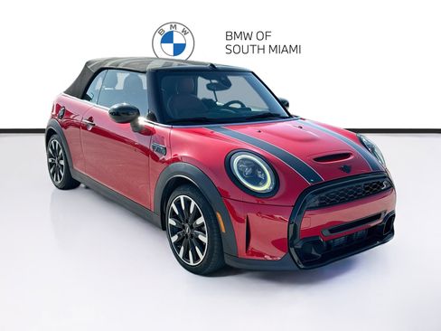 Used 2024 MINI Cooper S w/ Signature Upholstery Package FWD image 1