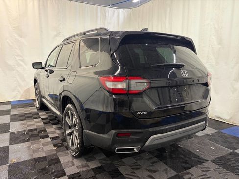 Used 2025 Honda Pilot Elite image 5