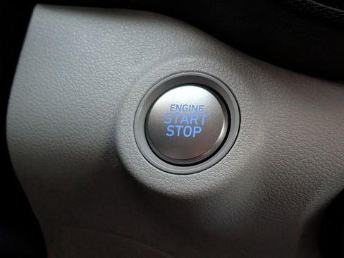New 2026 Hyundai Venue SEL FWD image 13