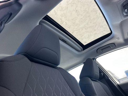 New 2026 Toyota Corolla Cross LE FWD image 18