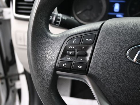 Used 2019 Hyundai Tucson SE w/ Cargo Package image 11