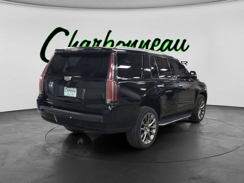 Used 2019 Cadillac Escalade Luxury w/ Escalade Sport Edition AWD/4WD image 5