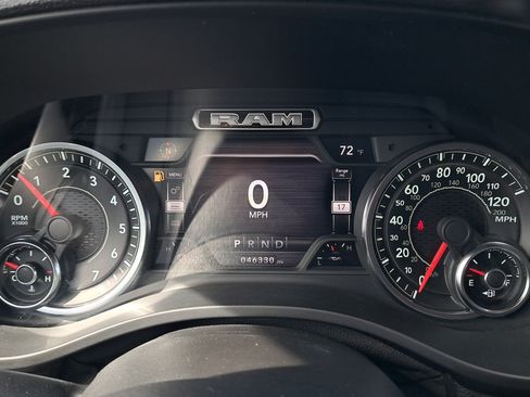Used 2021 RAM 1500 Laramie AWD/4WD image 19