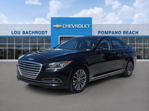 Used 2016 Hyundai Genesis 3.8 RWD image 3