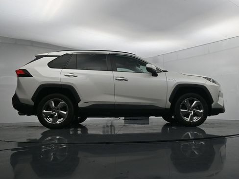 Used 2020 Toyota RAV4 Limited AWD/4WD image 24